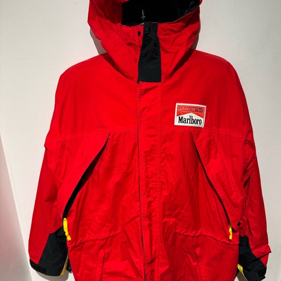 Vintage Marlboro Team Adventure Windbreaker Size Large - Picture 1 of 6